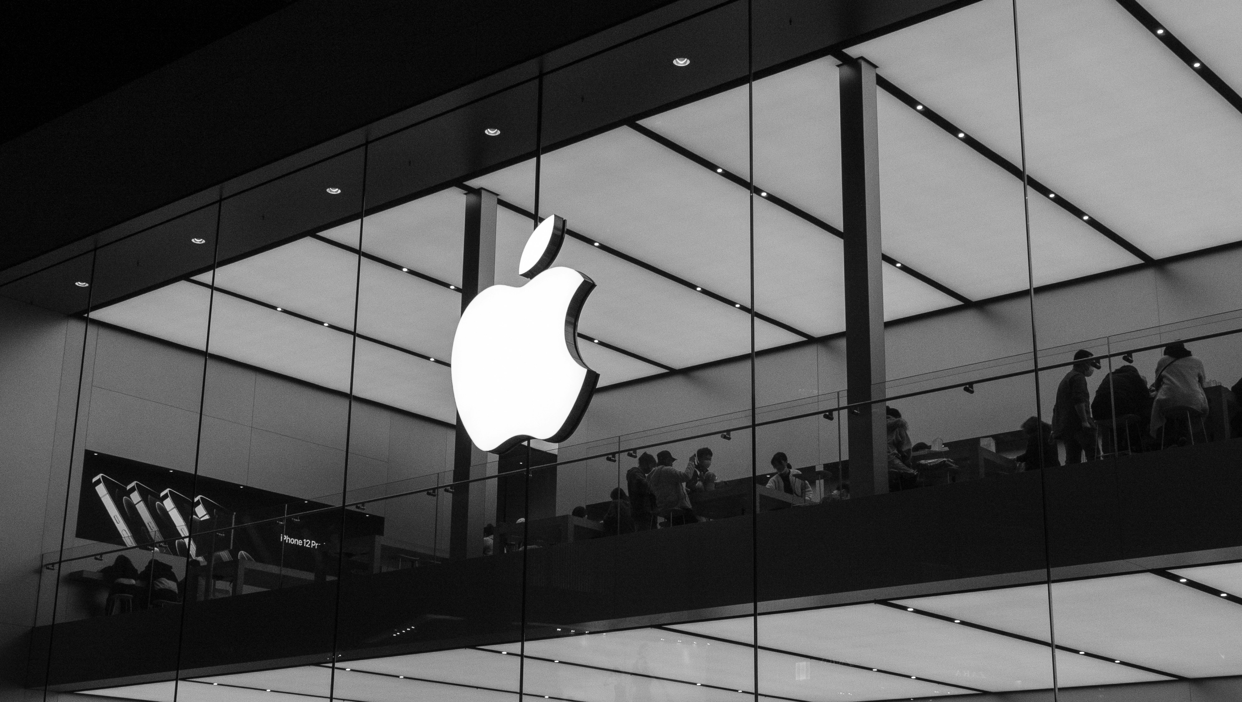 Apple lancia OpenELM: modelli linguistici di IA per dispositivi