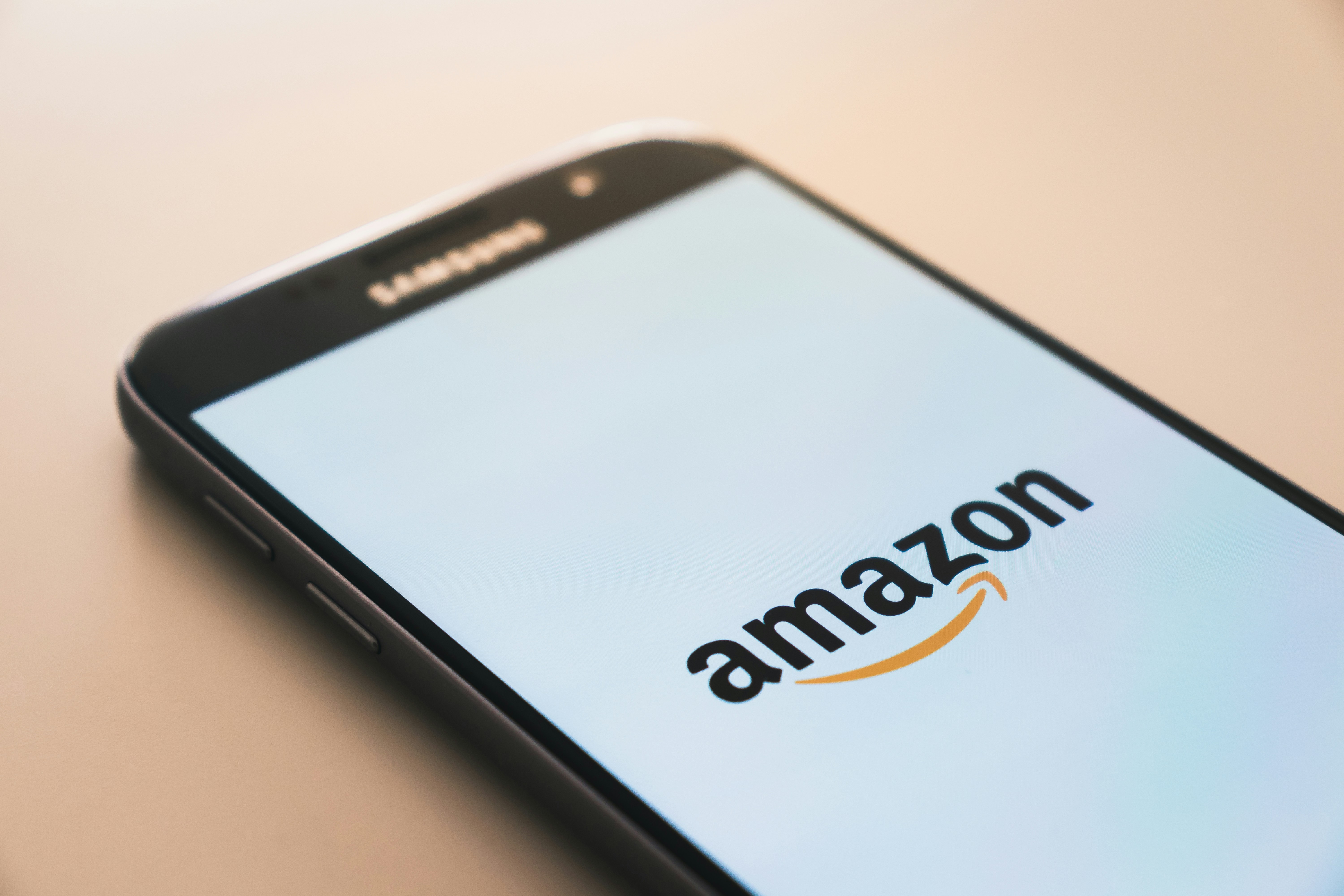 Amazon Q arriva promettendo una svolta nell’assistenza digitale per sviluppatori e aziende