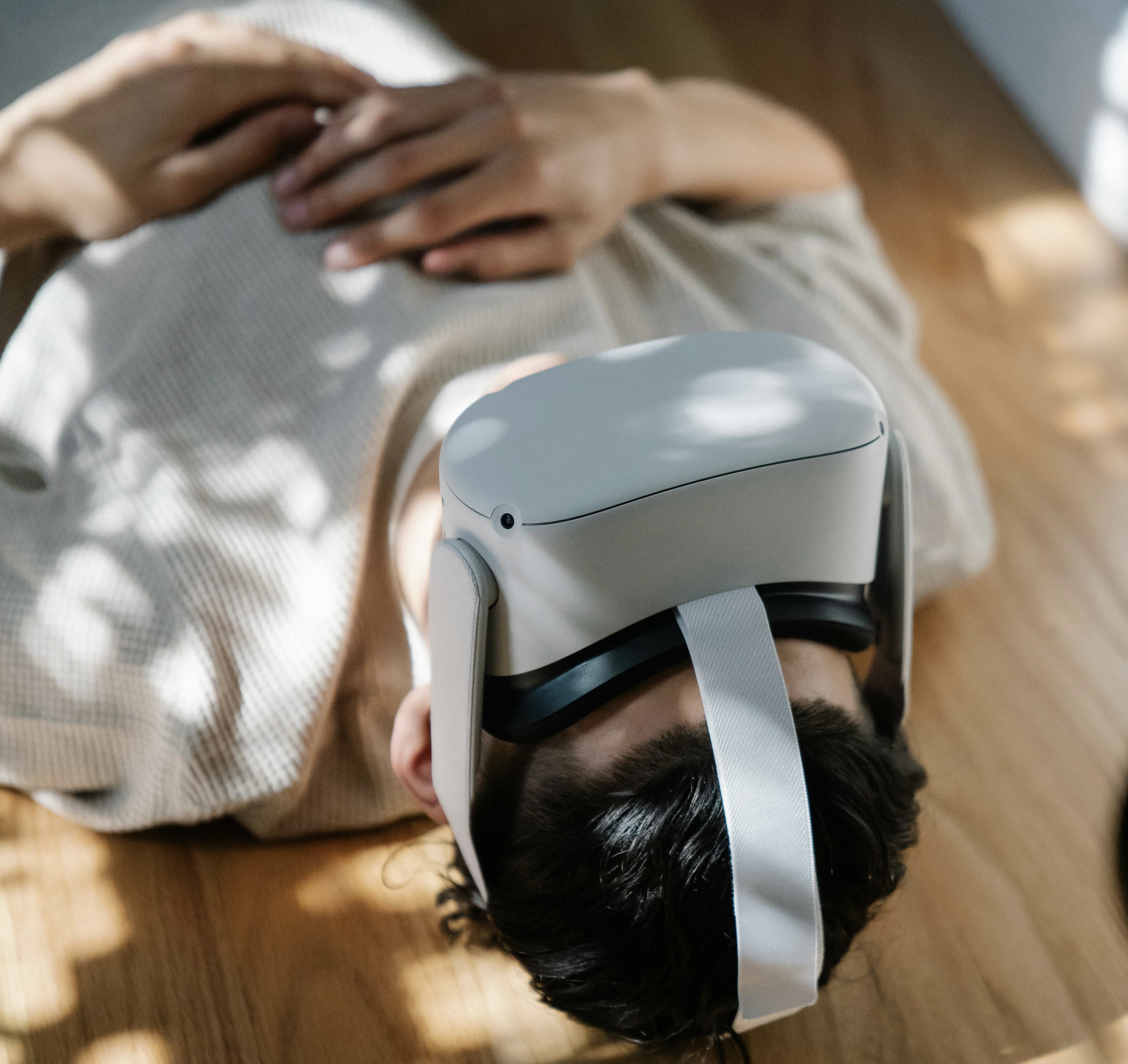 Affrontare il lutto nell’era digitale: boom di cloni digitali dei defunti in Cina