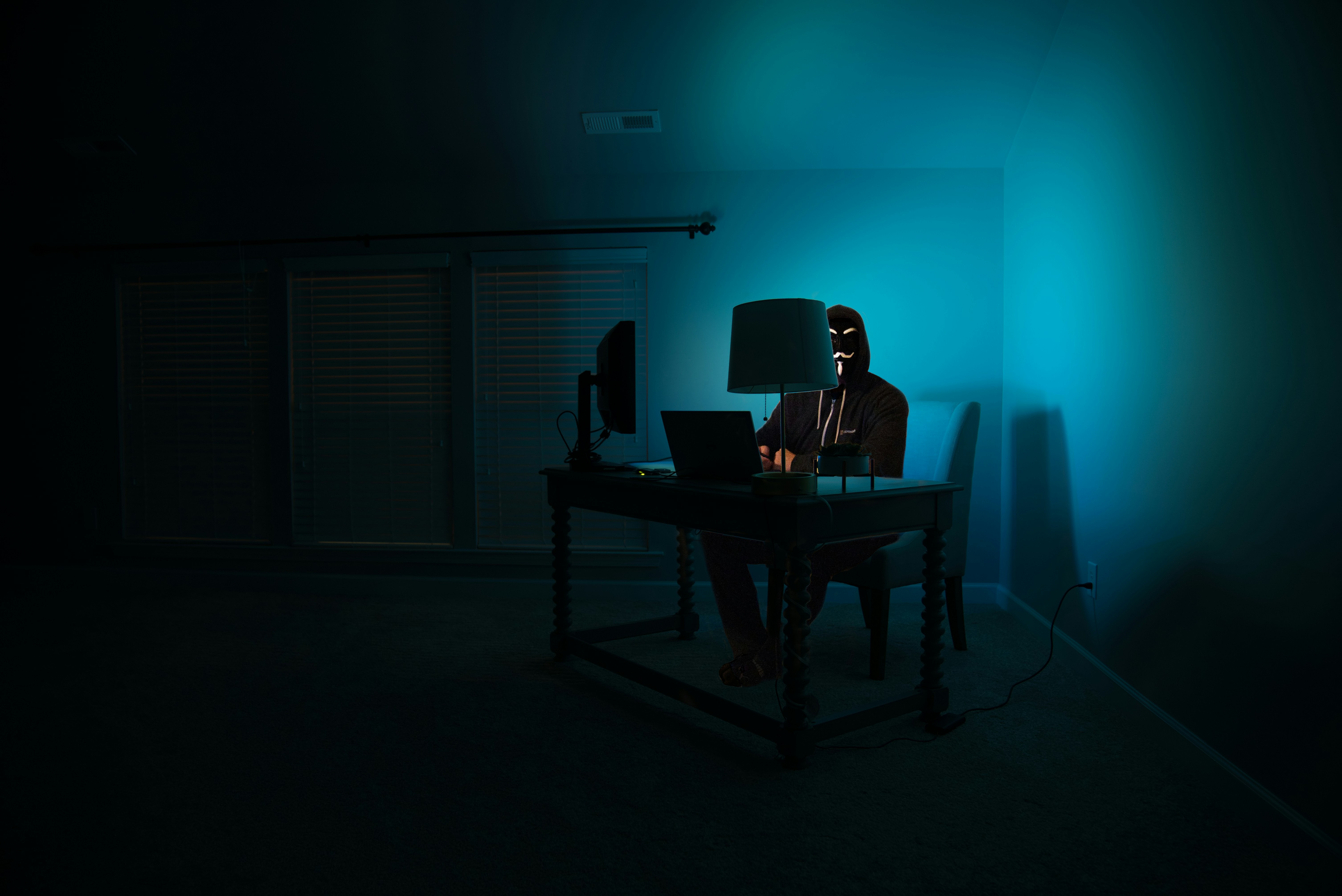 Sicurezza di Dream Machine bypassata. Allarme pornografia AI