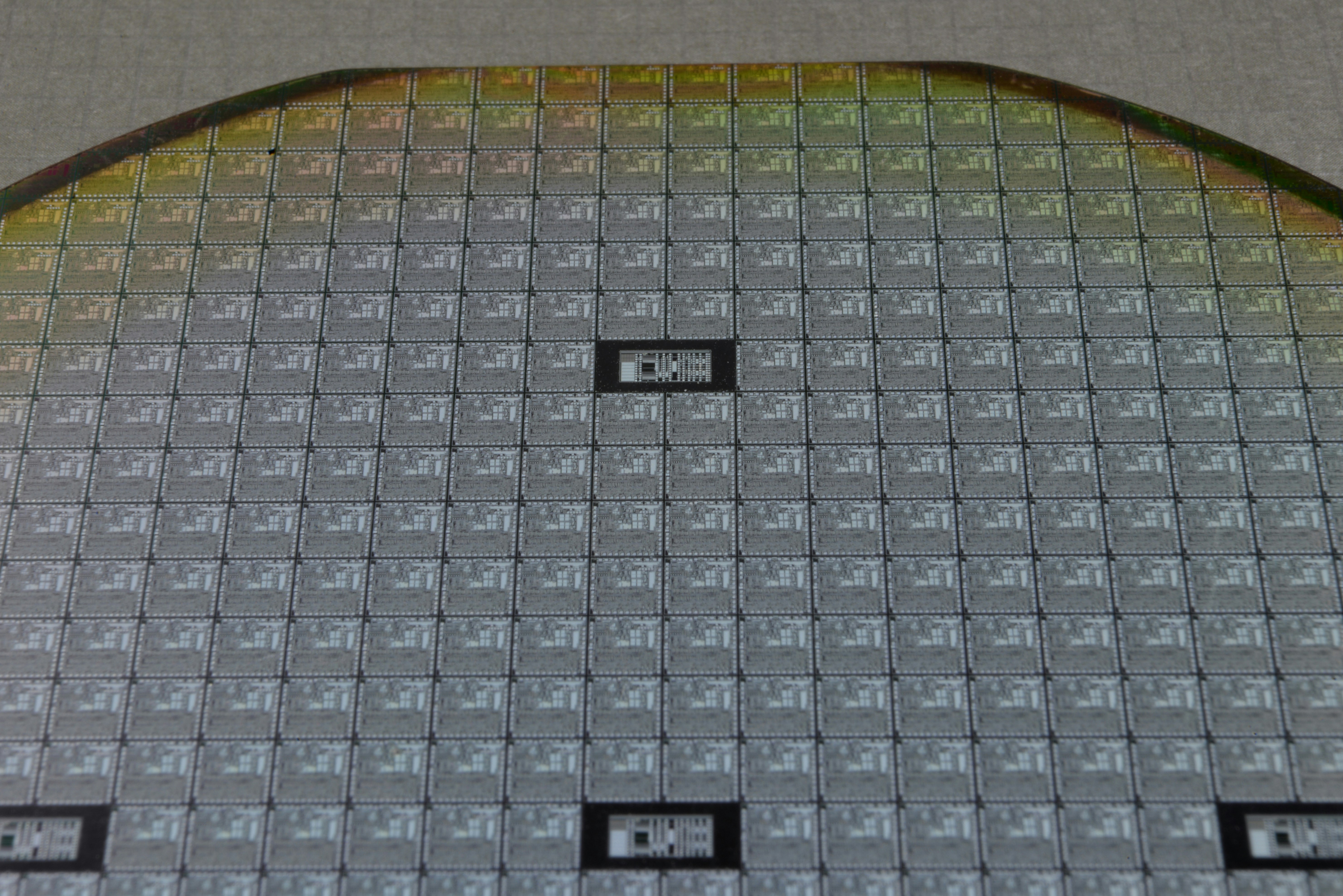 Il chip di Cerebras sfida i supercomputer tradizionali